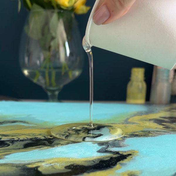 Fluid art box у кольорах знаку зодіаку Діва з епоксидною смолою фото